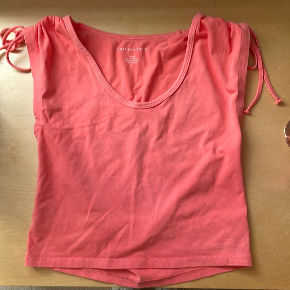 American eagle cropped t shirt